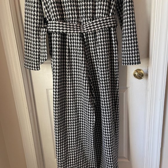 Houndstooth Jumpsuit with Contrast Detail - Picture 2 of 5
